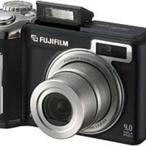 Fujifilm - FinePix E900 Digital Camera