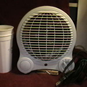 Feature Comforts Compact Heater