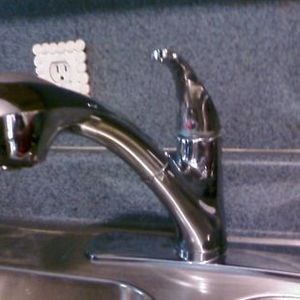 Price Pfister F-WKP-70 Pullout Kitchen Faucet Single Control