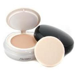 Shiseido The Makeup Brightening Veil SPF 24