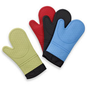 Bed Bath & Beyond Silicone Quilted Oven Mitts