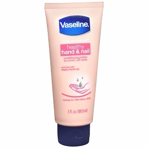 Vaseline Intensive Care Healthy Hand & Nail Revitalizing Hand Lotion